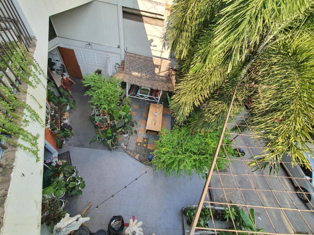 Home16 Sukhumvit16 Bangkok Exteriör bild