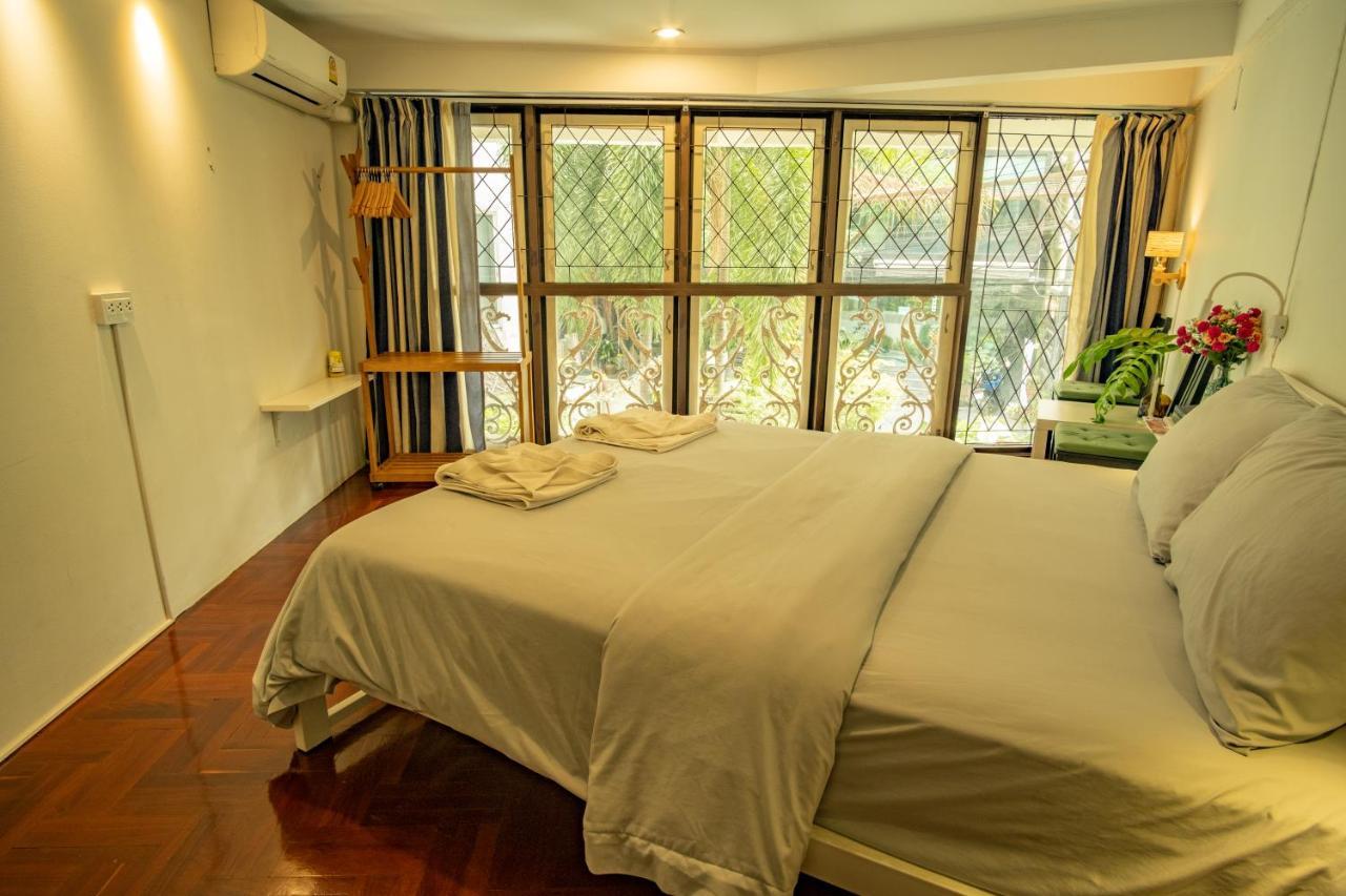 Home16 Sukhumvit16 Bangkok Exteriör bild