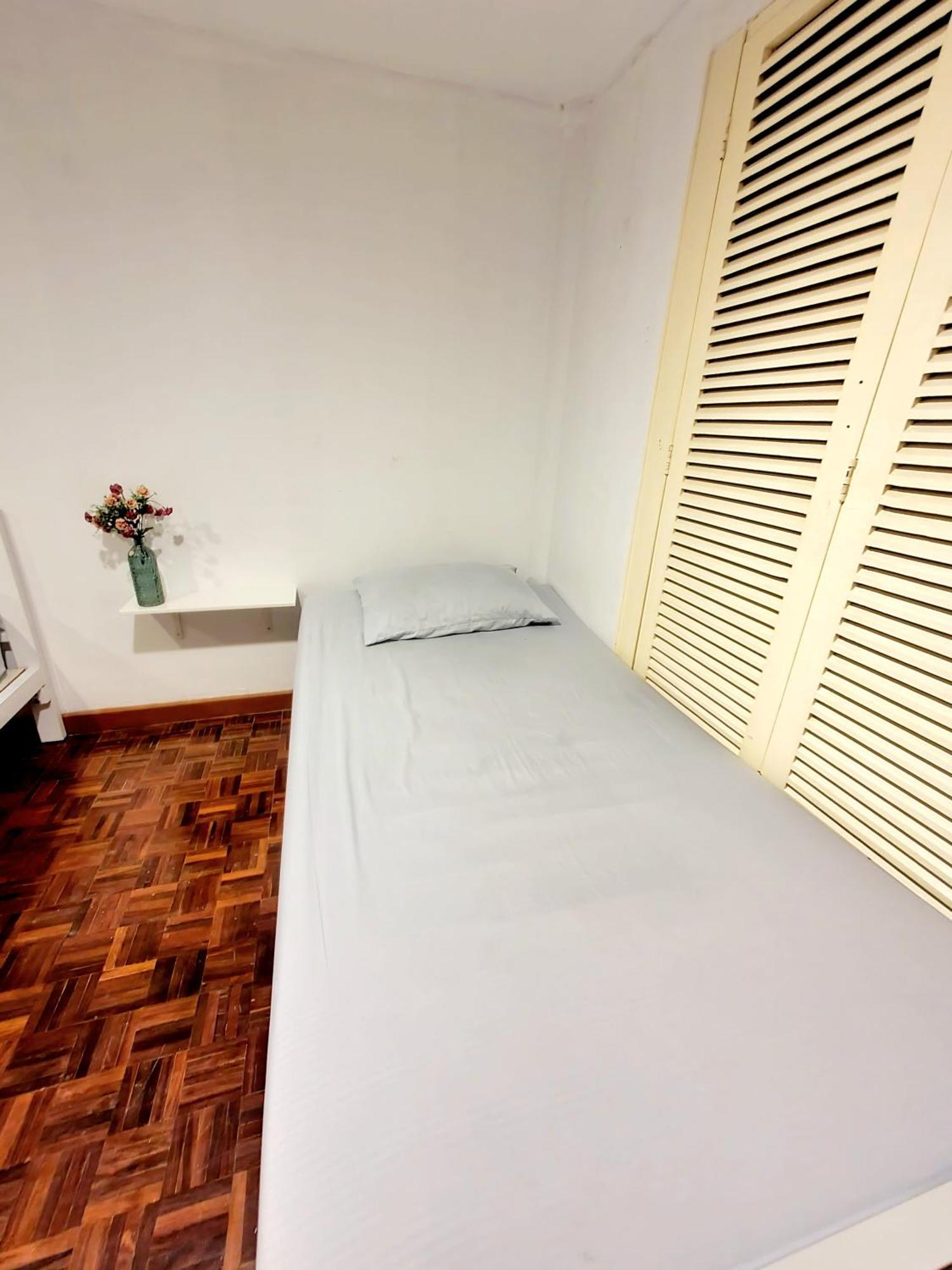 Home16 Sukhumvit16 Bangkok Exteriör bild
